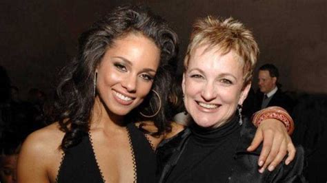 Meet Teresa Augello: Interesting facts about Alicia Keys mother